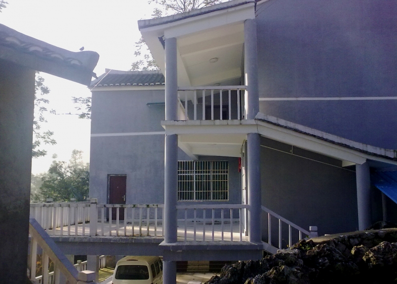 03.jpg
