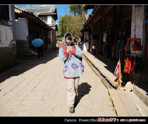 Ƭ 064.jpg