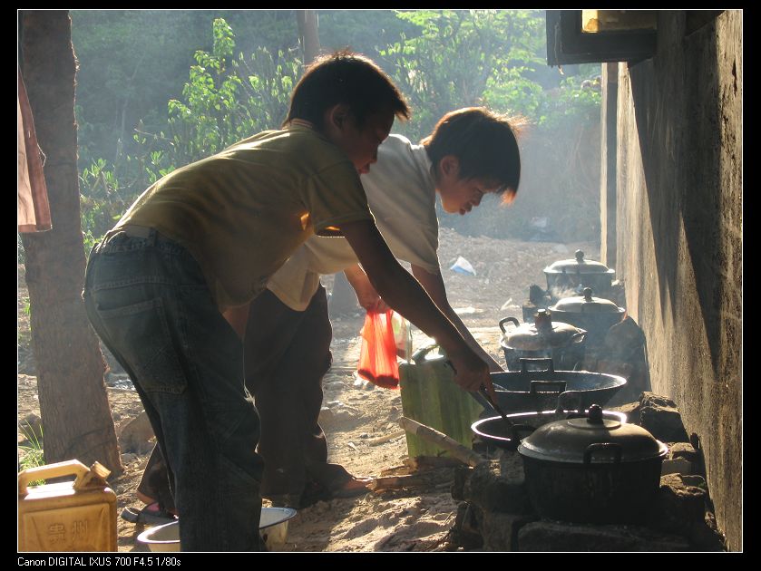 Ƭ 048.jpg