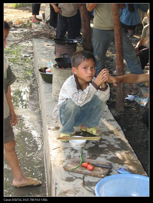 Ƭ 050.jpg