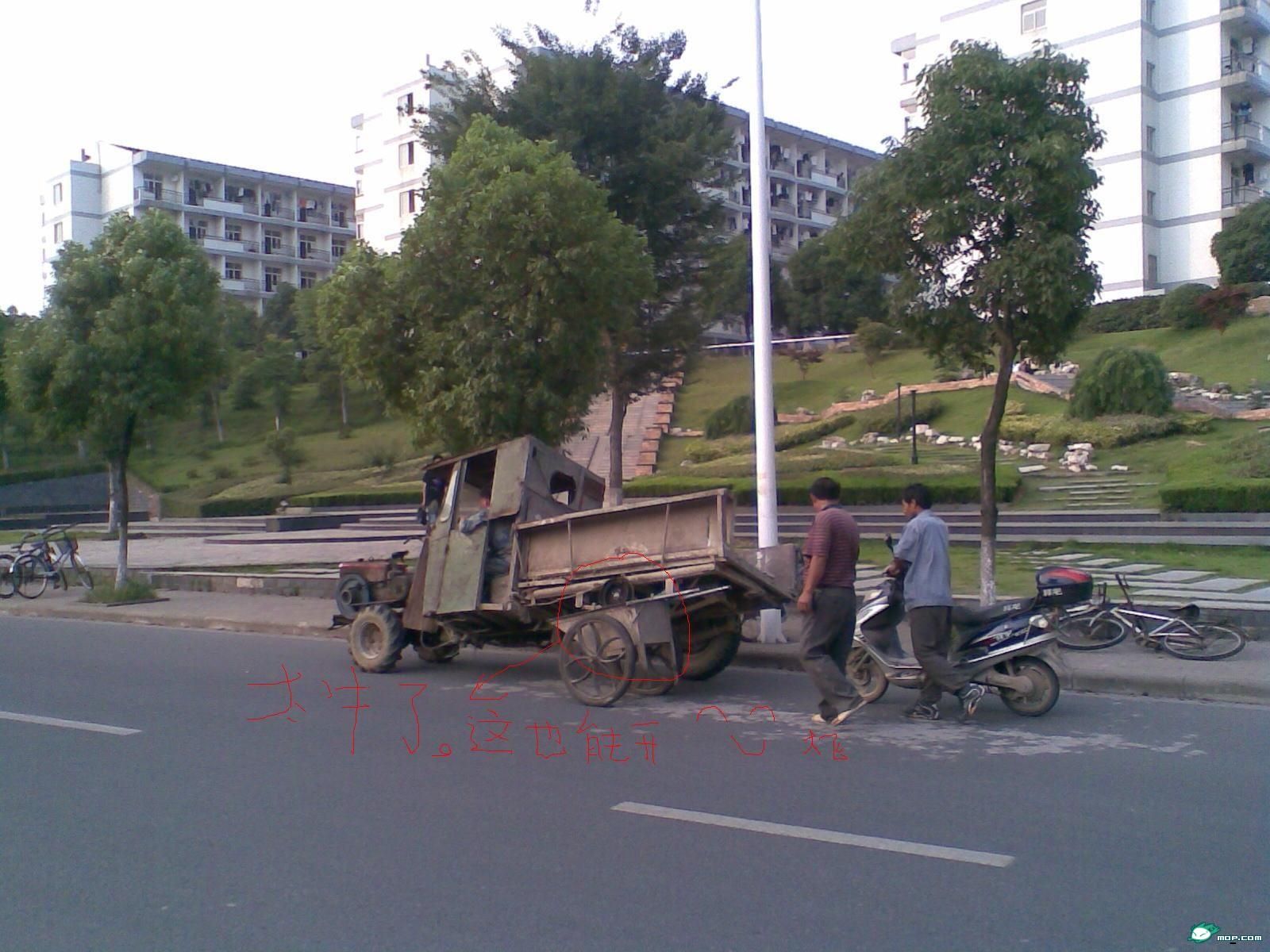 002.jpg