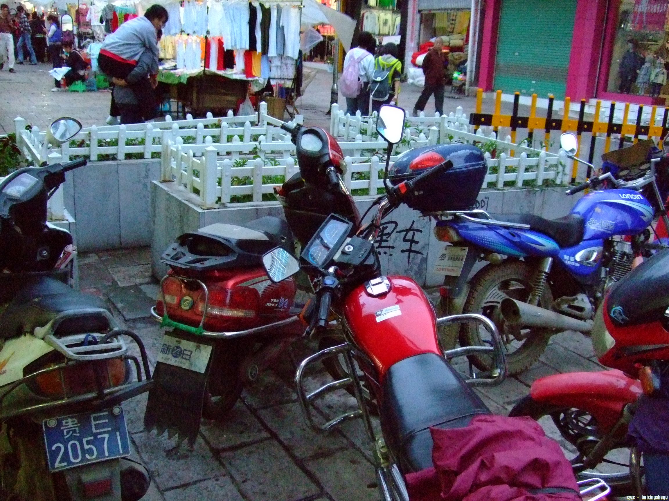 Ƭ 002.jpg